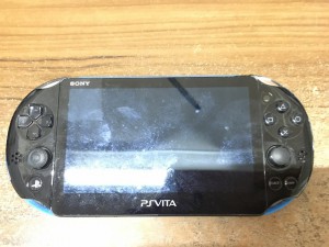 PSVita（PCH-2000）修理 タッチパネルが反応しない（横浜のお客様