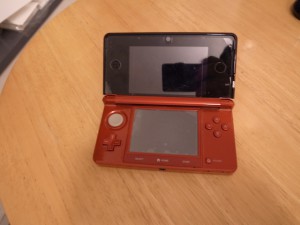 故障3DS・PSP・iphone買取・修理　千里丘駅徒歩10分