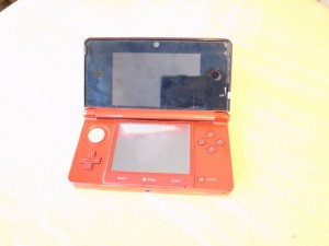 iphone・3DS・ipod classic修理　千里丘駅徒歩10分