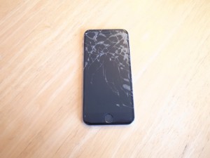 iphone6・iphone5s画面割れ修理　【サポートモバイル吹田】