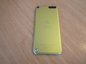 ipod touch5バッテリー交換修理　茨木のお客様